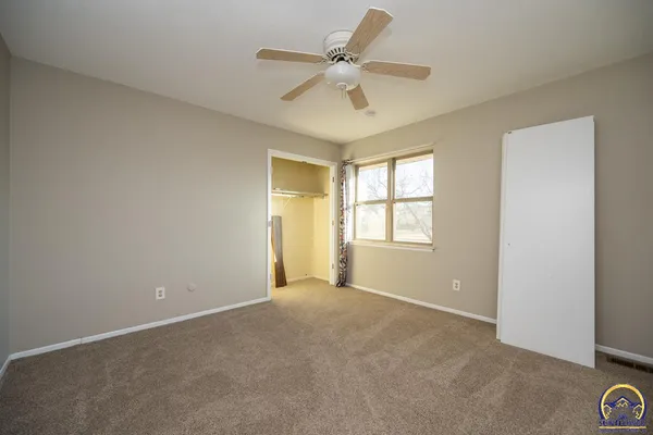 $204,500 | 3036 Southwest Randolph Avenue, Topeka, KS 66611