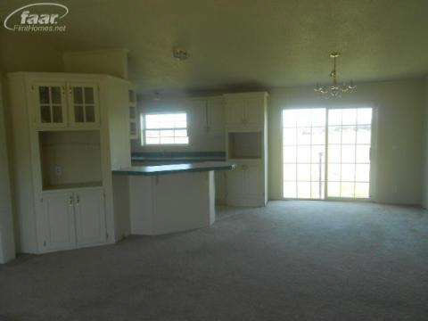 8490 Farrand Road Montrose, MI 48457 - Photo 7 of 17 20145091-6.JPG