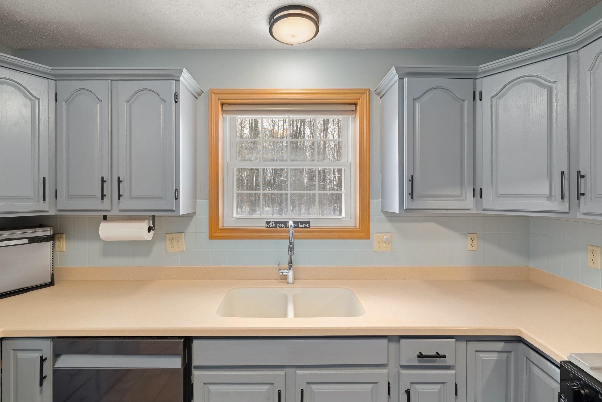 16 Jones Court Swanton, VT 05488 - Photo 5 of 43