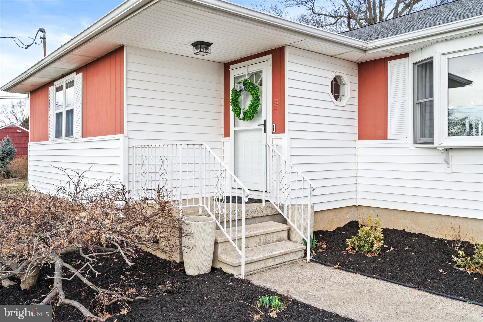 207 Sharon Road Robbinsville, NJ 08691 - Photo 3 of 35 Gallery Image 3