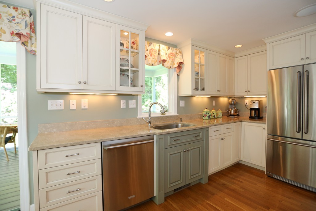 22 Stanton Street Wayland, MA 01778 - Photo 3 of 22 Gallery Image 3