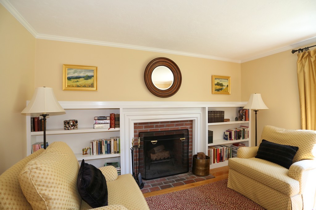 22 Stanton Street Wayland, MA 01778 - Photo 5 of 22 Gallery Image 5