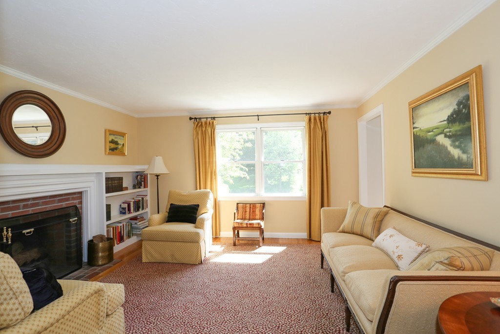 22 Stanton Street Wayland, MA 01778 - Photo 6 of 22 Gallery Image 6