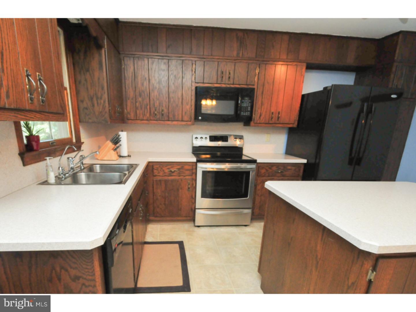 212 Winding Road Boyertown, PA 19512 - Photo 3 of 25 Gallery Image 3