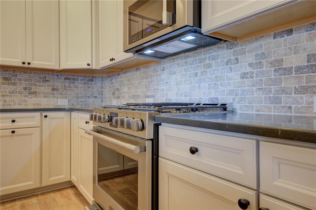 9131 Rising Road Indianapolis, IN 46216 - Photo 8 of 25 Gallery Image 8