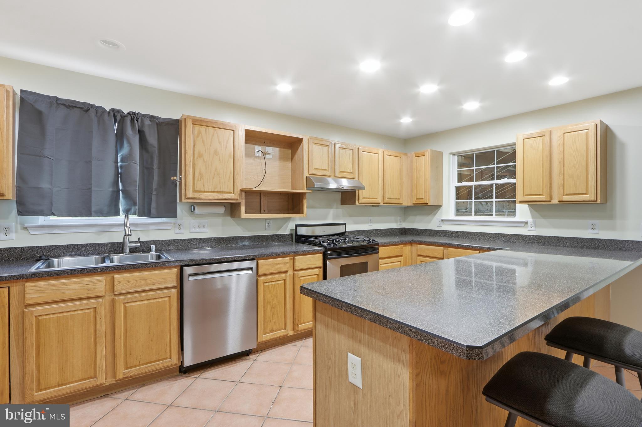 216 Daffodil Road Glen Burnie, MD 21060 - Photo 25 of 55