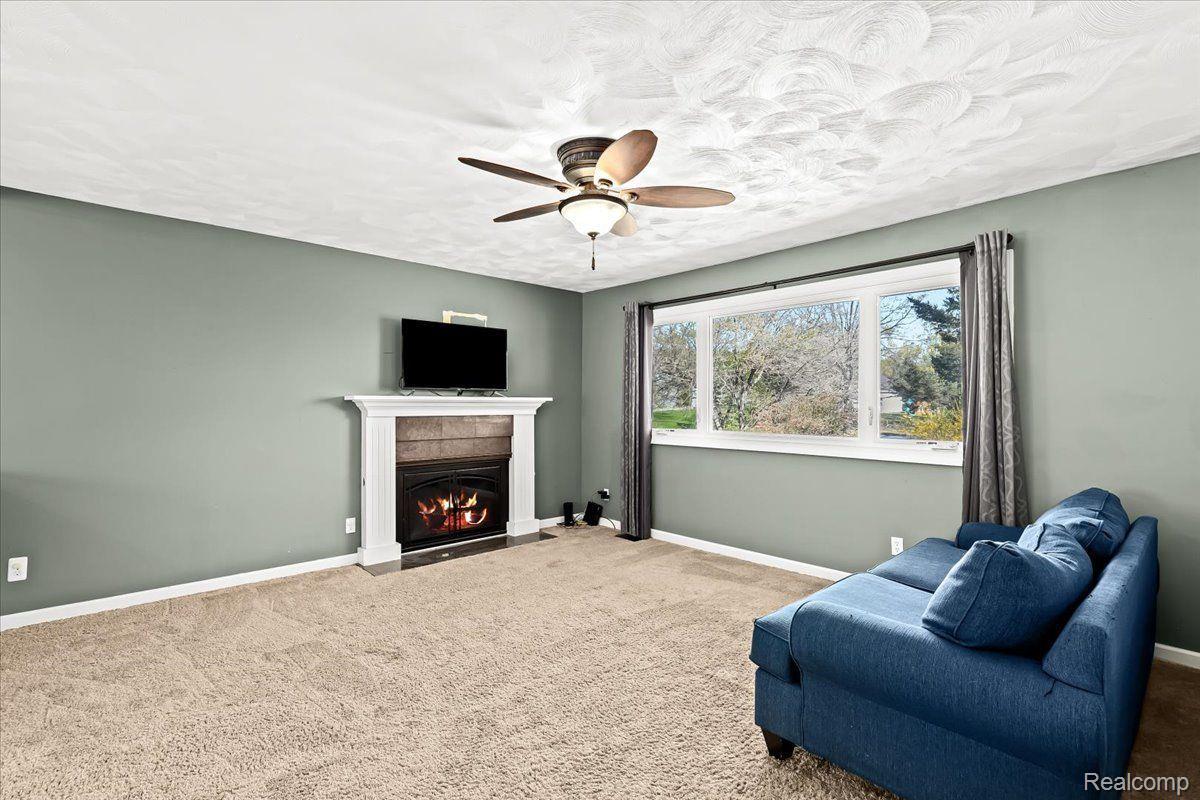 2810 Jewell Road Howell, MI 48843 - Photo 4 of 16 Gallery Image 4
