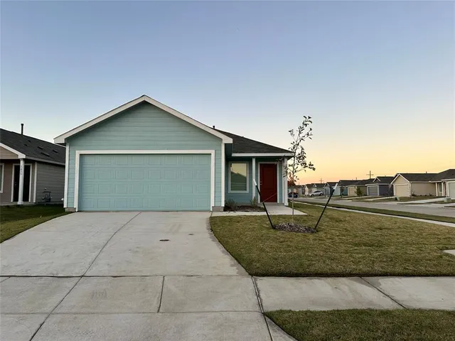 $1,900 | 1037 Raintree Road, Princeton, TX 75407