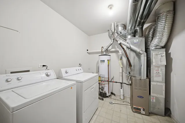 $2,300 | 2249 Hudson Circle, Aurora, IL 60502