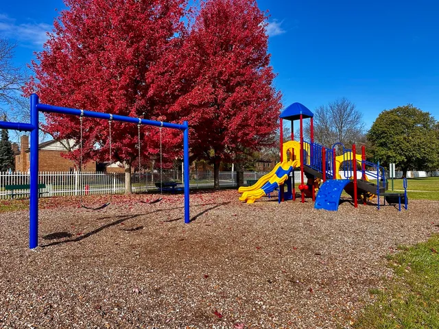 $239,000 | 1603 North Windsor Drive, Unit 102, Arlington Heights, IL 60004