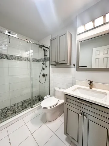 $239,000 | 1603 North Windsor Drive, Unit 102, Arlington Heights, IL 60004