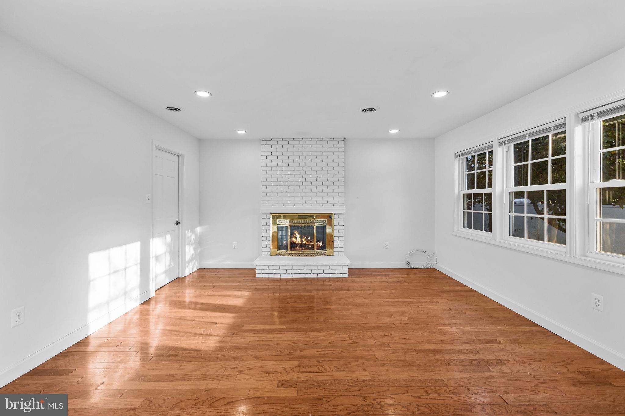 4001 Middle Ridge Drive Fairfax, VA 22033 - Photo 18 of 49 a view of an empty room with a window