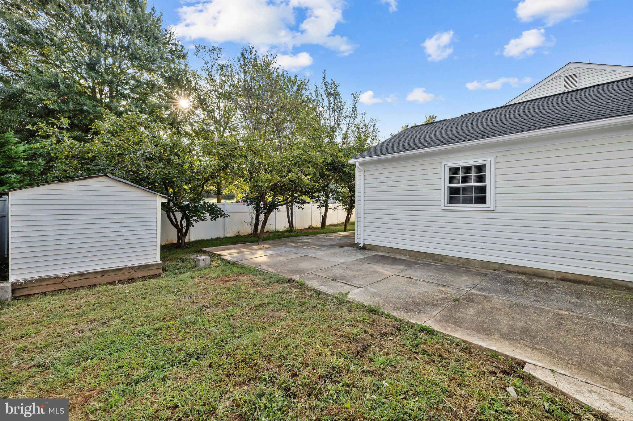 4001 Middle Ridge Drive Fairfax, VA 22033 - Photo 47 of 49 a view of backyard of house