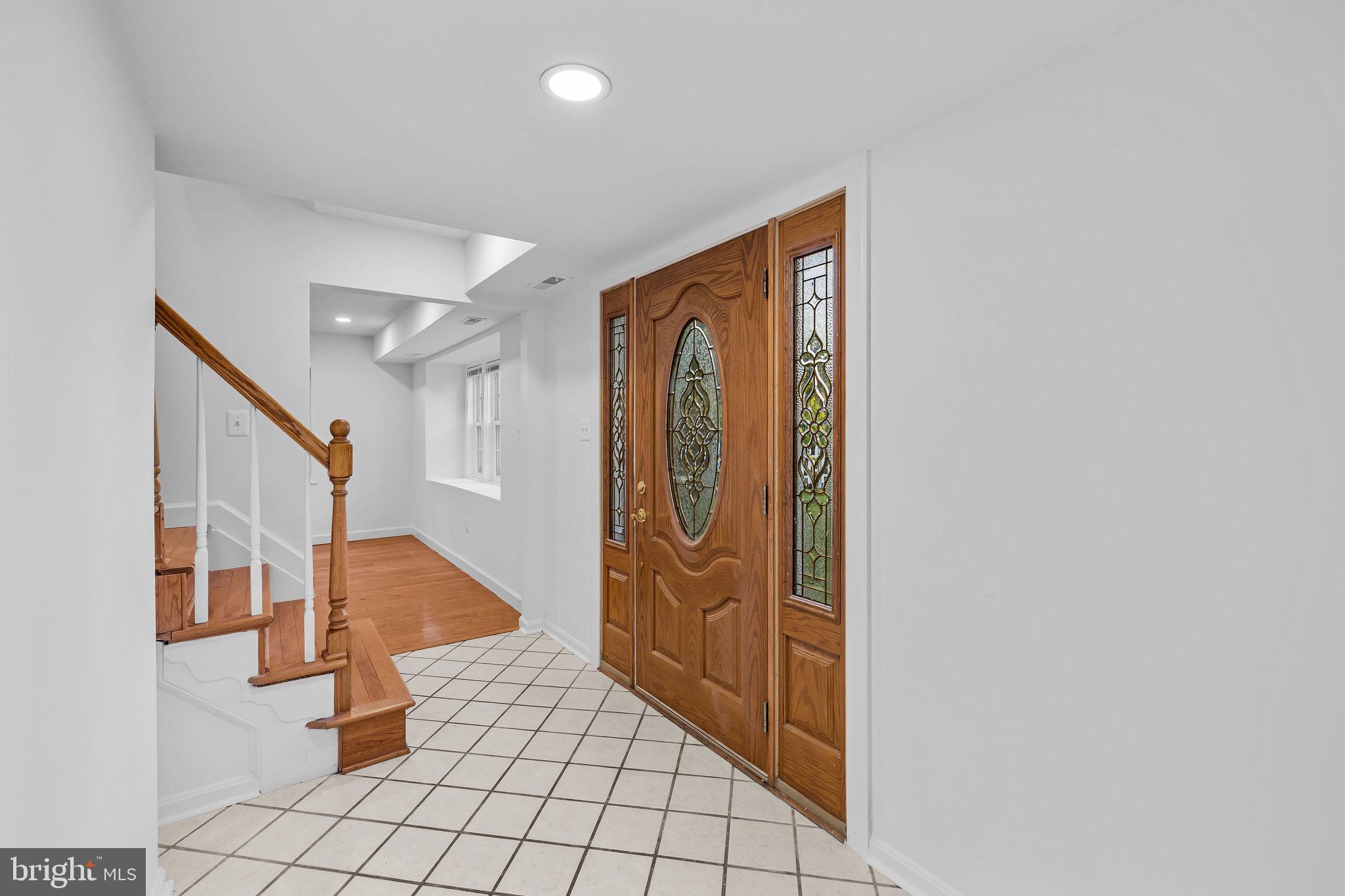 4001 Middle Ridge Drive Fairfax, VA 22033 - Photo 8 of 49 a view of an entryway