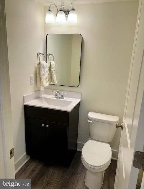 203 A Severn River Road Severna Park, MD 21146 - Photo 13 of 38 Powder room