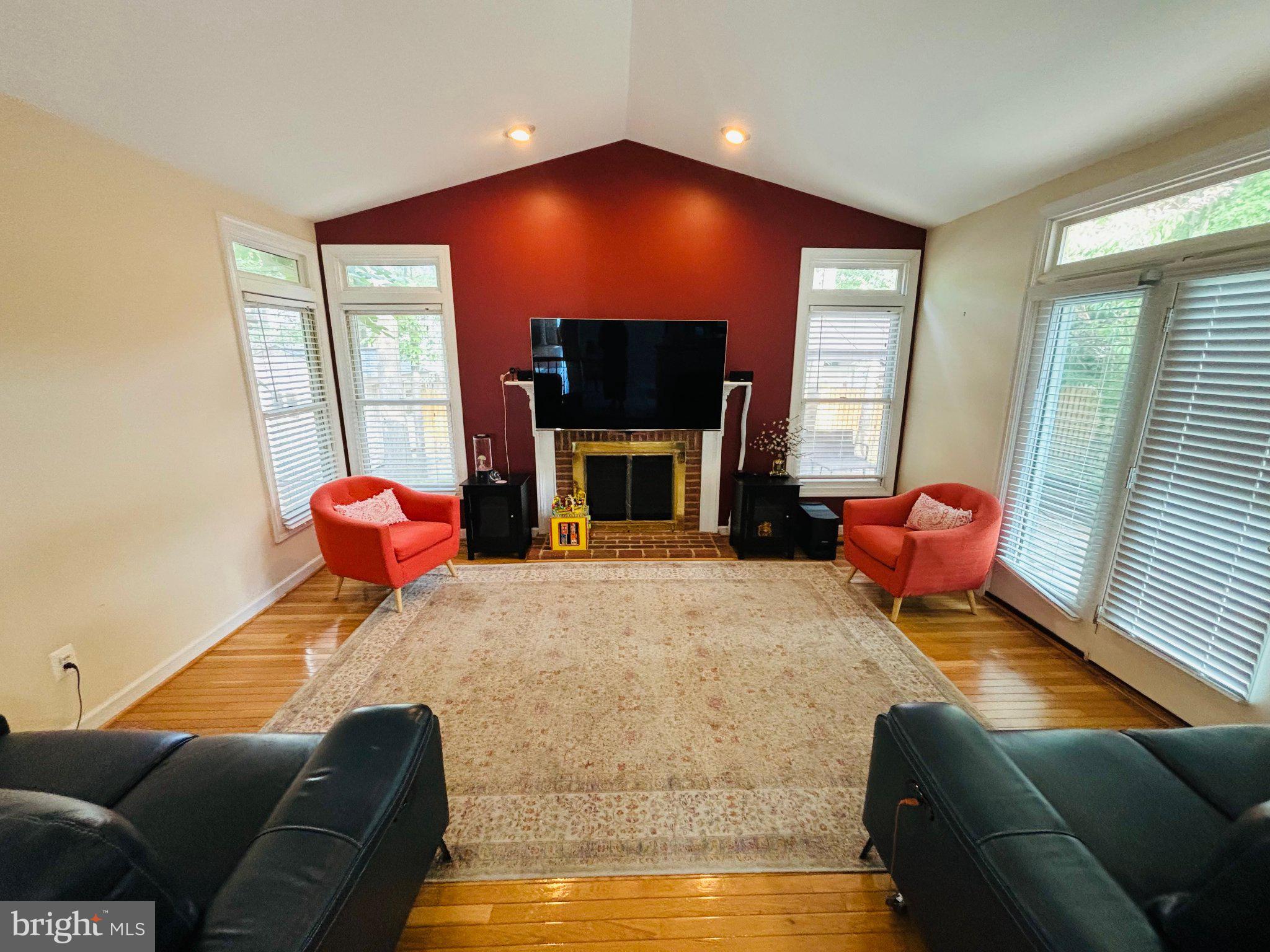 2062 Madrillon Road Vienna, VA 22182 - Photo 5 of 49 Gallery Image 5