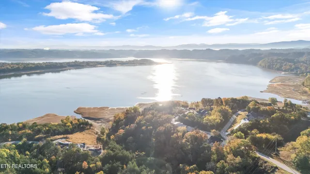 $1,299,900 | 313 Sunrise Trail, Dandridge, TN 37725