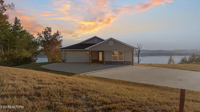 $1,299,900 | 313 Sunrise Trail, Dandridge, TN 37725