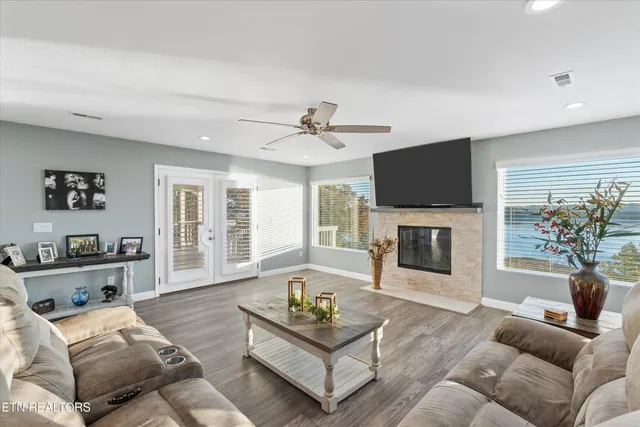 $1,299,900 | 313 Sunrise Trail, Dandridge, TN 37725