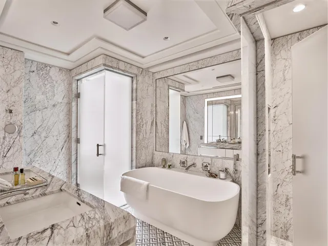 $5,750,000 | 303 Park Avenue, Unit 2803 | Midtown East