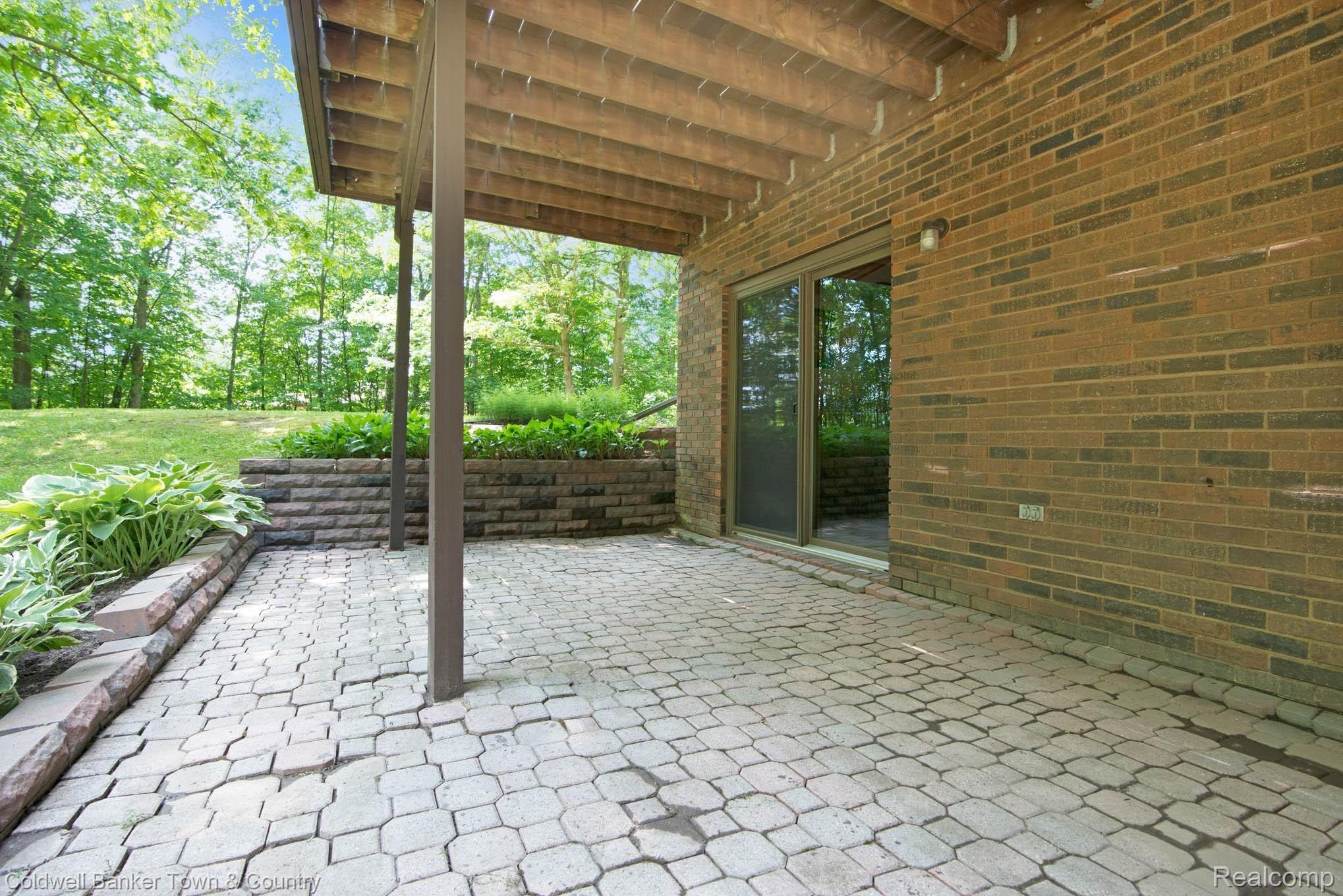 3863 Warner Road Howell, MI 48855 - Photo 24 of 30 Walk Out Lower Level