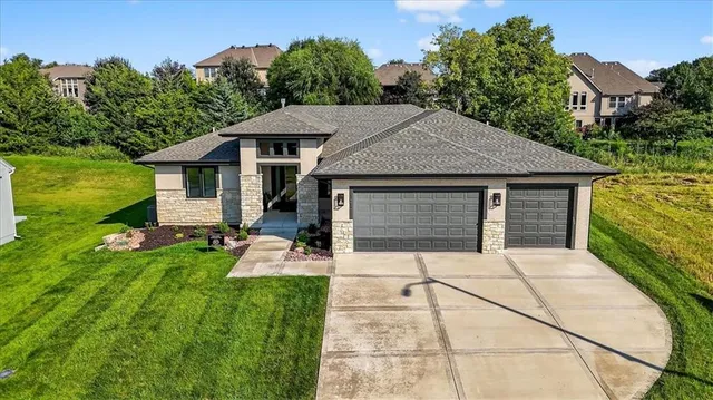 $769,900 | 4912 Northwest 70th Terrace, Kansas City, MO 64151