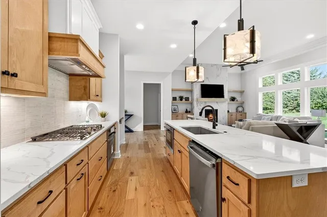 $769,900 | 4912 Northwest 70th Terrace, Kansas City, MO 64151