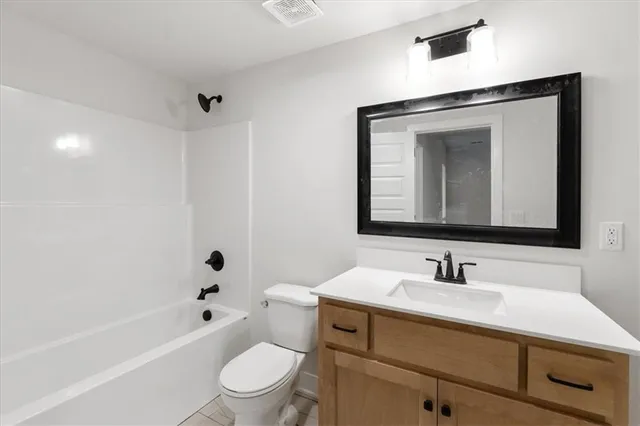 $769,900 | 4912 Northwest 70th Terrace, Kansas City, MO 64151