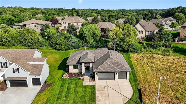 $769,900 | 4912 Northwest 70th Terrace, Kansas City, MO 64151