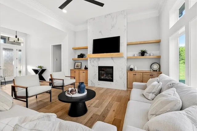 $769,900 | 4912 Northwest 70th Terrace, Kansas City, MO 64151