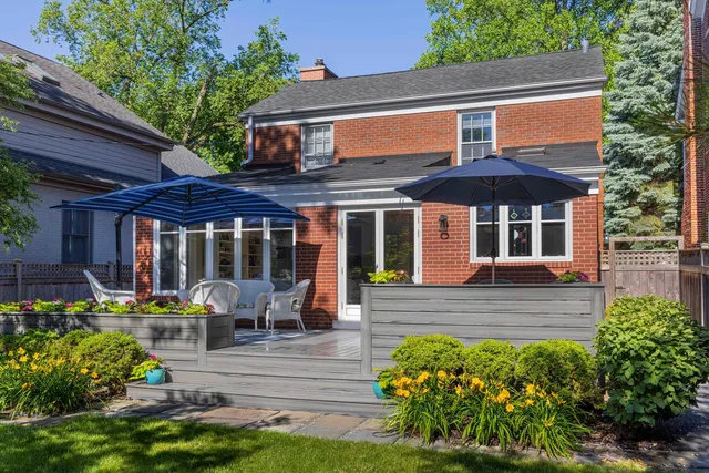 $800,000 | 2663 Lawndale Avenue, Evanston, IL 60201