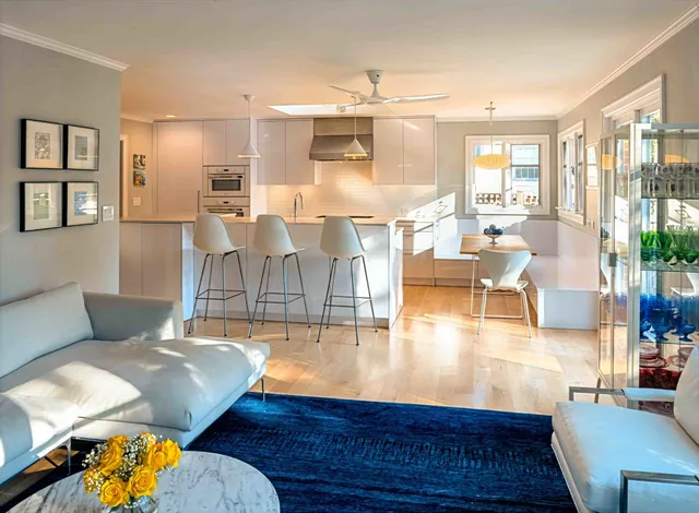 $800,000 | 2663 Lawndale Avenue, Evanston, IL 60201