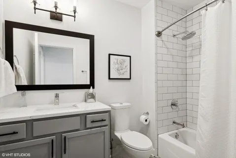 $575,000 | 560 West Fulton Street, Unit 506, Chicago, IL 60661
