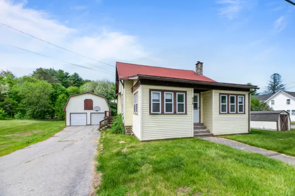 $299,900 | 826 Riverside Drive, Augusta, ME 04330