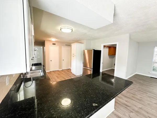 $3,700 | 6461 Danbury Lane, Dallas, TX 75214