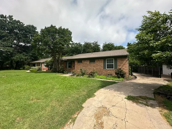 $3,700 | 6461 Danbury Lane, Dallas, TX 75214