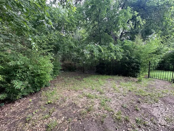 $3,700 | 6461 Danbury Lane, Dallas, TX 75214