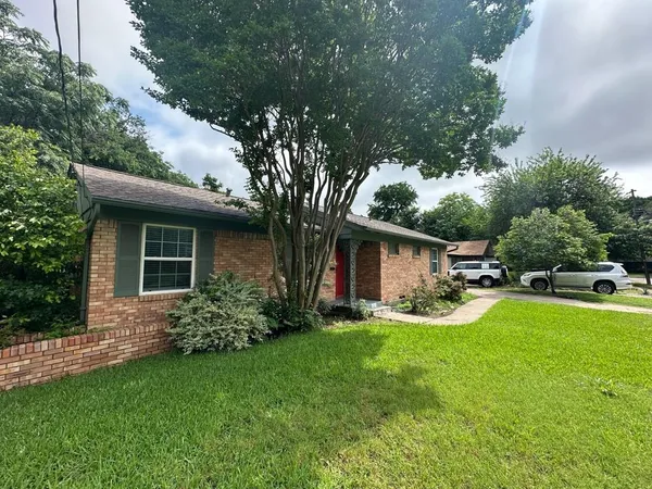 $3,700 | 6461 Danbury Lane, Dallas, TX 75214