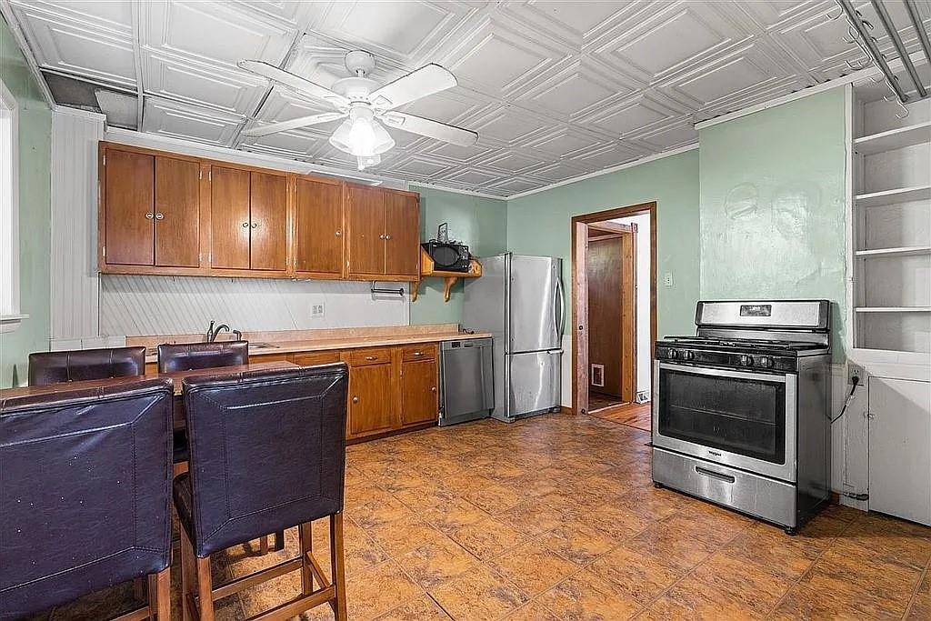 331 Clarence Street Pittsburgh, PA 15211 - Photo 14 of 33
