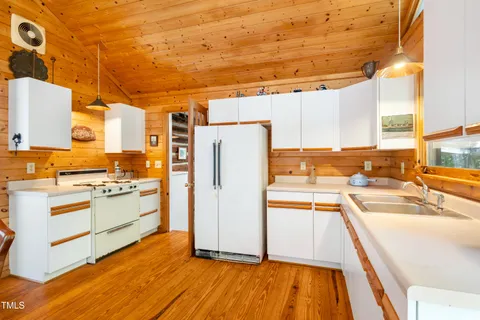 $439,000 | 10 Bynum Beach Road, Pittsboro, NC 27312