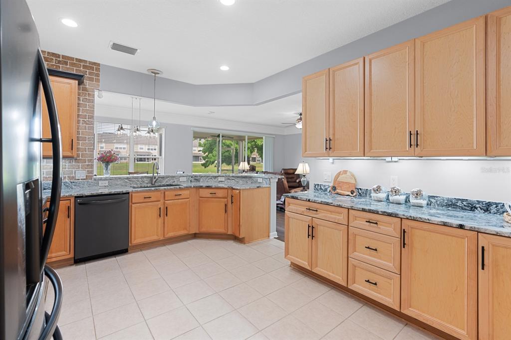 4635 Pond Ridge Drive Riverview, FL 33578 - Photo 14 of 36