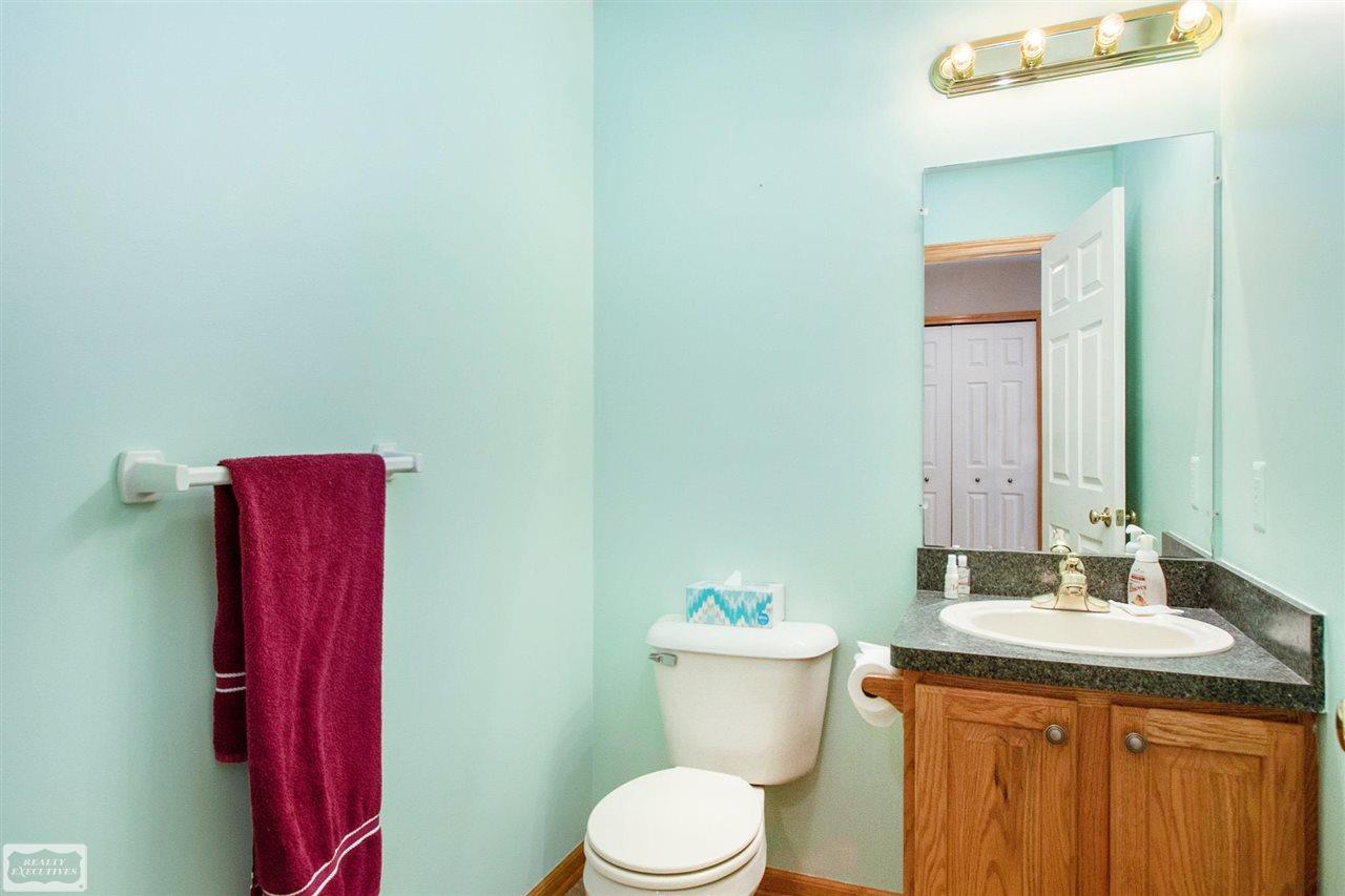 15910 Imlay City Road Capac, MI 48014 - Photo 7 of 25 50054453-6.JPG