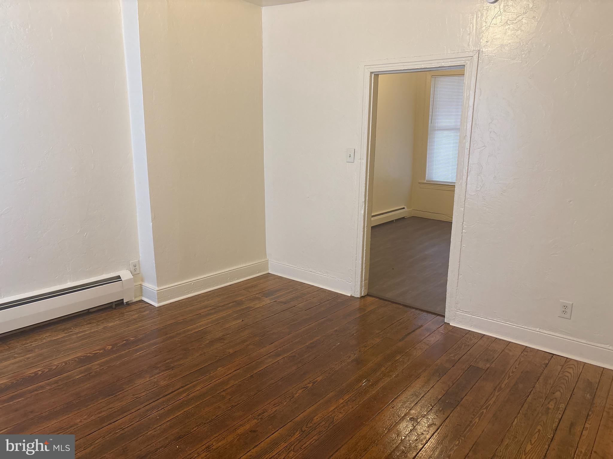 131 East Maple Street York, PA 17401 - Photo 4 of 19 Living Room