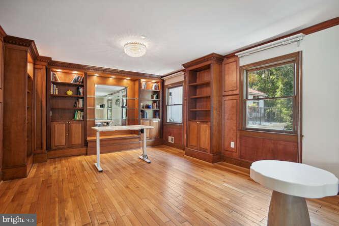 1005 Union Church Road McLean, VA 22102 - Photo 21 of 52 Paneled Office