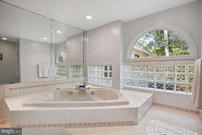 1005 Union Church Road McLean, VA 22102 - Photo 27 of 52 Primary Bath