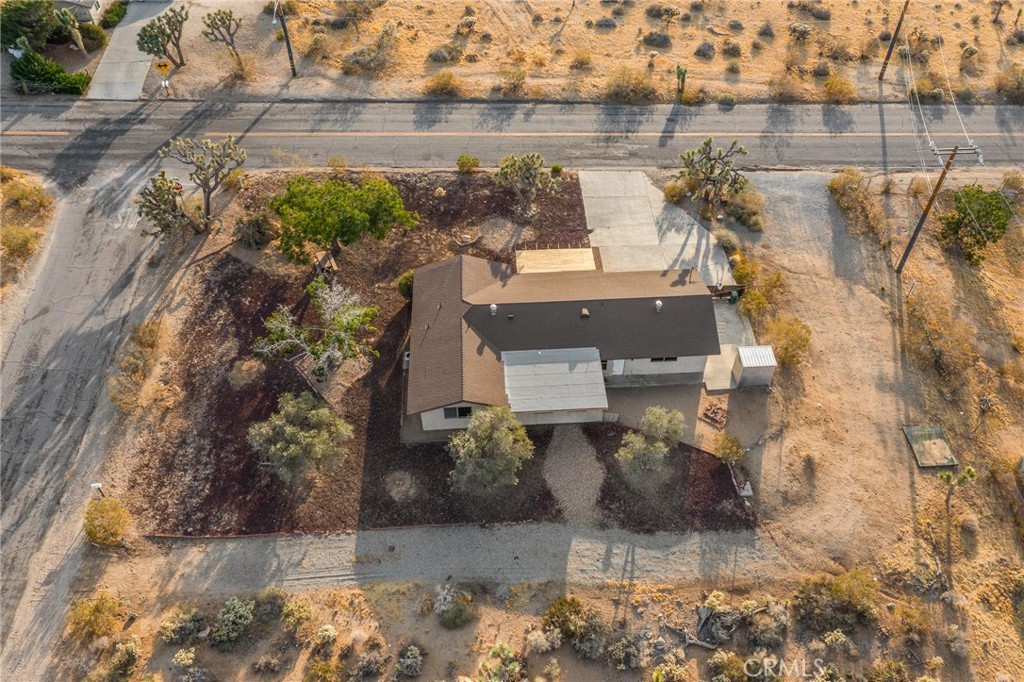 7453 Olympic Road Joshua Tree, CA 92252 - Photo 2 of 39 Gallery Image 2
