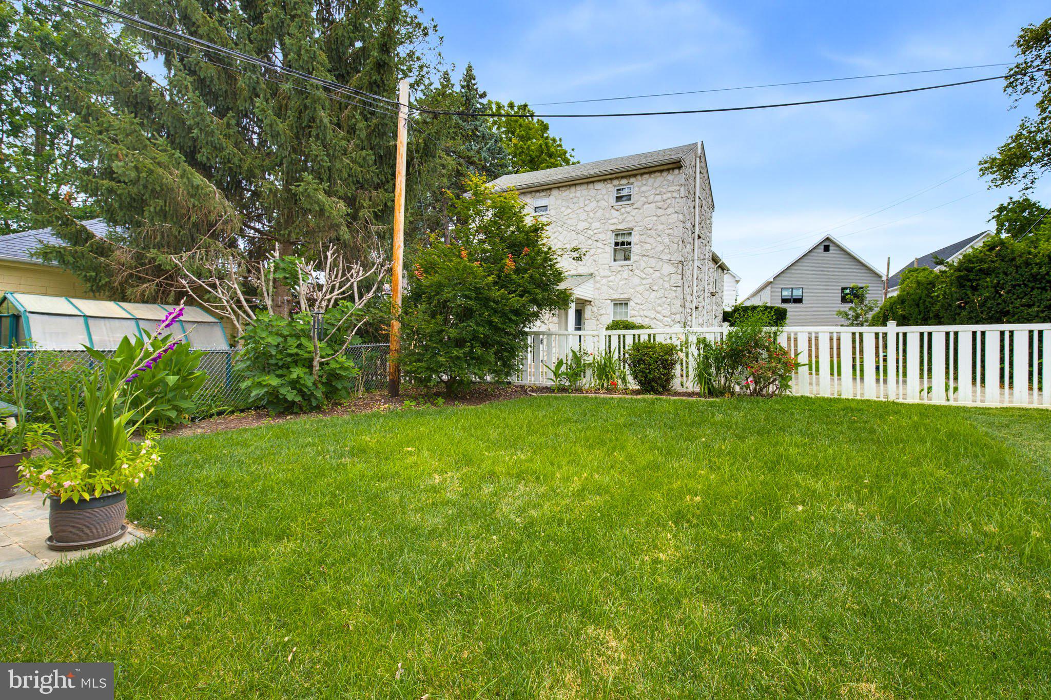 492 Harmon Road Philadelphia, PA 19128 - Photo 35 of 36