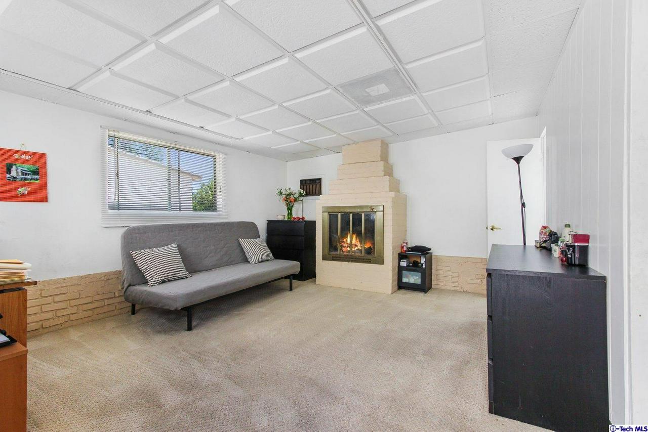 528 Stanford Road Burbank, CA 91504 - Photo 14 of 30 Gallery Image 14
