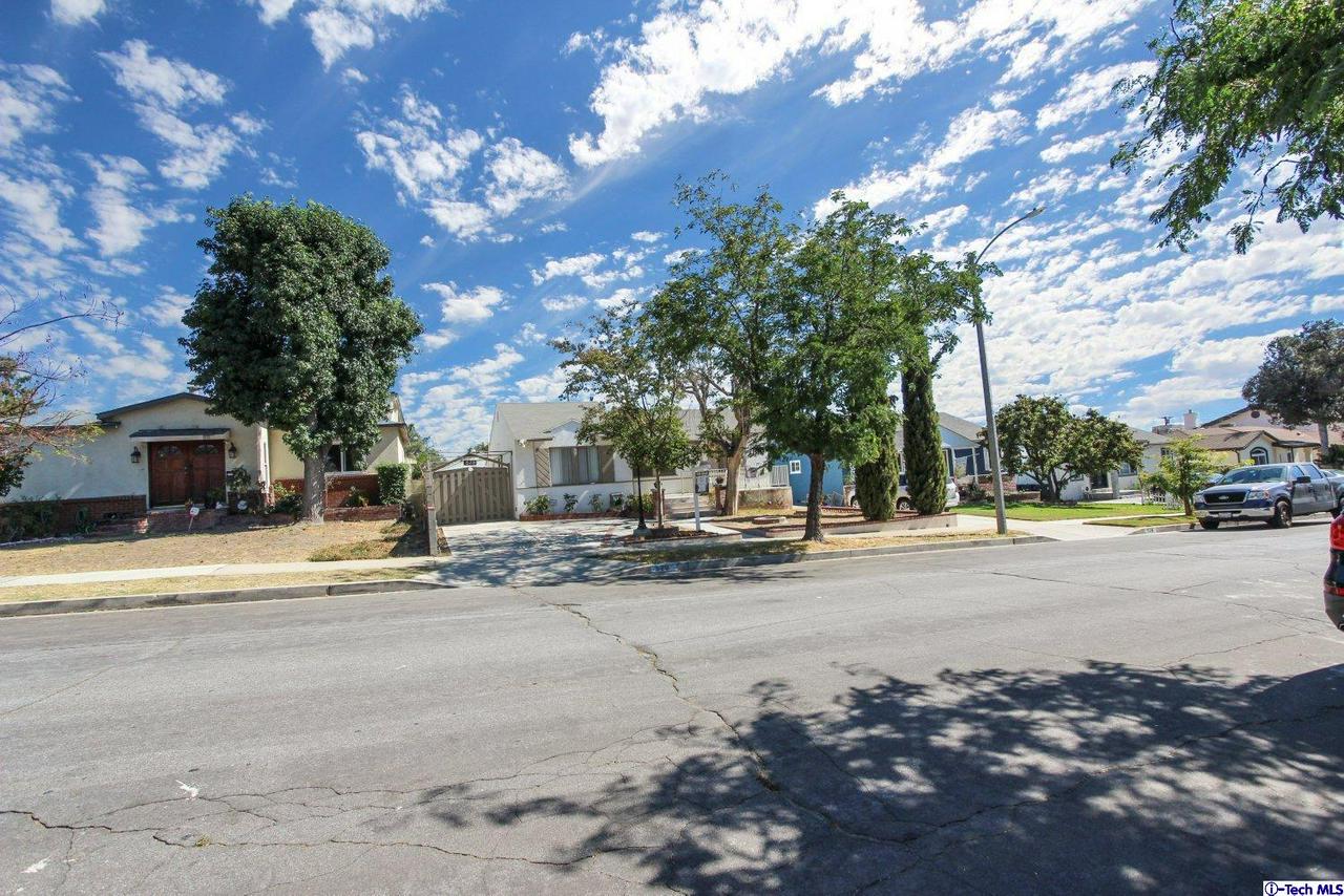 528 Stanford Road Burbank, CA 91504 - Photo 26 of 30 Gallery Image 26