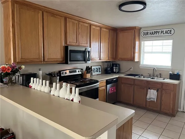 $1,500 | 1009 Crepe Myrtle Court, College Station, TX 77845